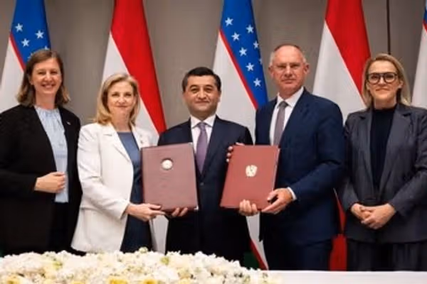 د افغان کډوالو ستنول؛ اتریش او ازبکستان د افغان کډوالو د ایستلو لپاره تړون لاسلیک کړ