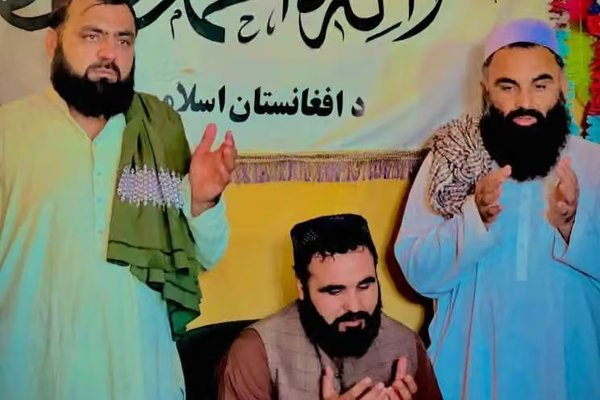 سراج الدين حقاني يعيد تعيين مسؤول أقاله زعيم طالبان
