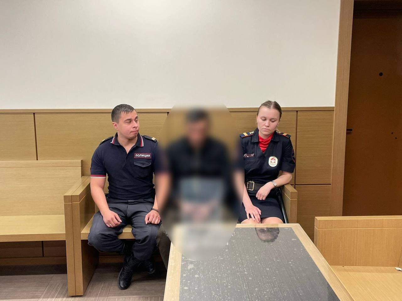 پولیس مسکو یک مرد افغان را به اتهام حمله با چاقو به یک دختر ۲۲ ساله بازداشت کرد