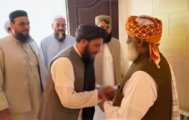 طالبانو مولانا فضل‌الرحمان ته د اګست ۱۵مې په مراسمو کې د ګډون لپاره کابل د ورتګ بلنه ورکړې