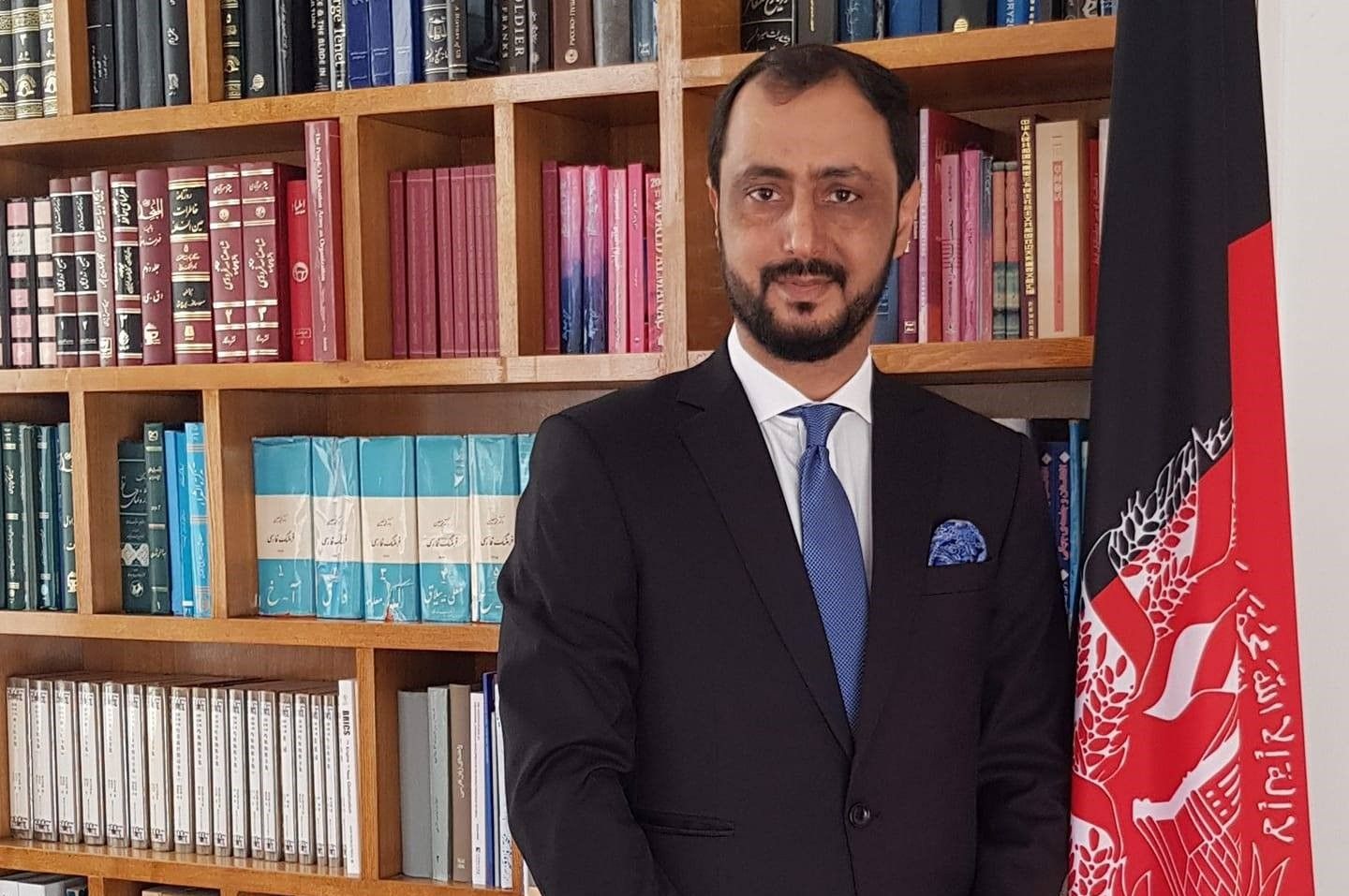 په چین کې پخوانی افغان سفیر: موږ هر څه له دین سره په ټکر کې حسابوو