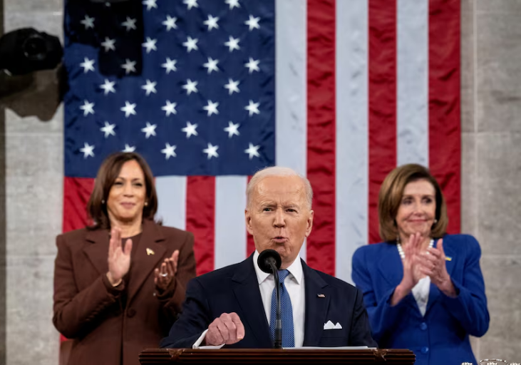 رئیس پیشین مجلس نمایندگان امریکا درباره ماندن جو بایدن در کارزار انتخاباتی ابراز تردید کرد