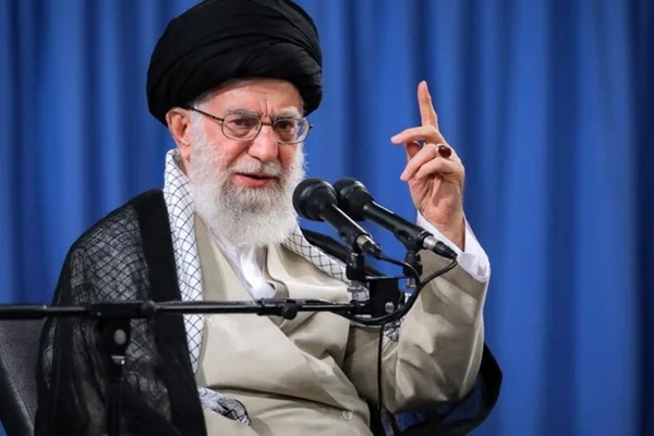 خامنهیي د اټومي تړون لپاره د امریکا وړاندیز رد کړ