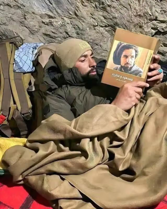 مصادر: طالبان لم تسلم جثمان حسيب بنجشيري بعد ثلاثة أيام من مقتله