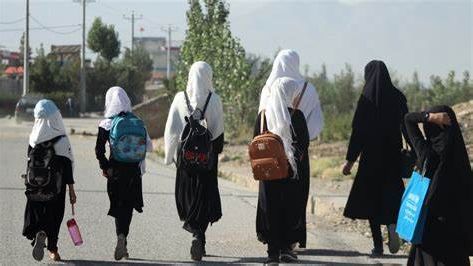 د افغانستان په تودو سیمو کې نوی تعلیمي کال؛ نجونې بیا هم ښوونځي ته د تګ حق نه لري