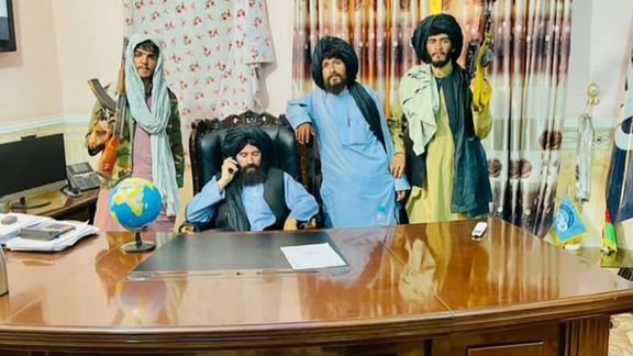 طالبان در اوج بحران اقتصادی، فروپاشی نهادها و از دست رفتن نیروی متخصص، قدرت سیاسی را قبضه کرده است و در مناصب اجرایی و تخصصی فرماندهان جنگی و ملاهای مذهبی را گماشته است.