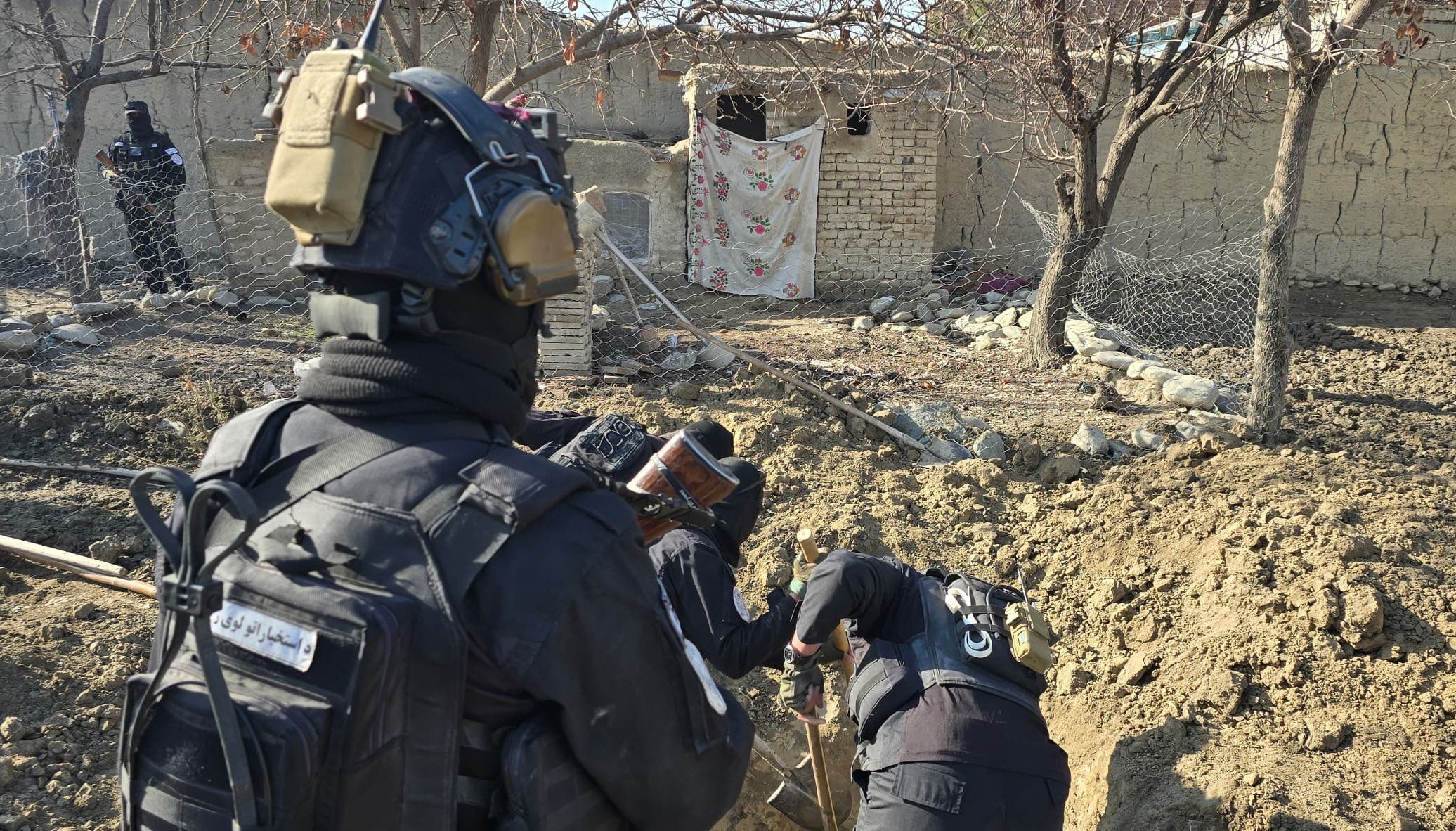 طالبانو په خوست کې تر اتو میاشتو پلټنو وروسته د یوه پخواني سرتېري جسد موندلی