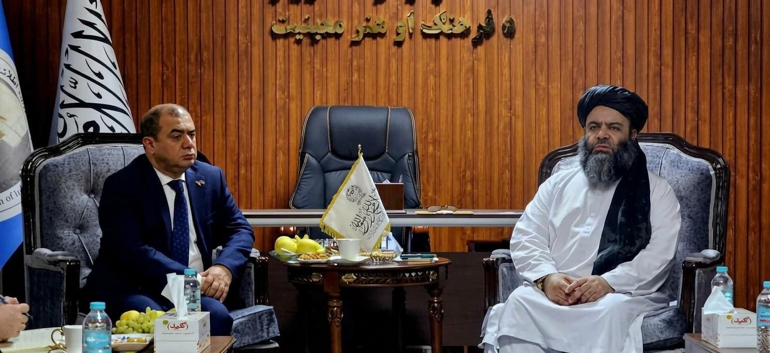 د طالبانو پلاوی د باکو د کلتوري خبرو اترو په اووم نړیوال فورم کې ګډون کوي