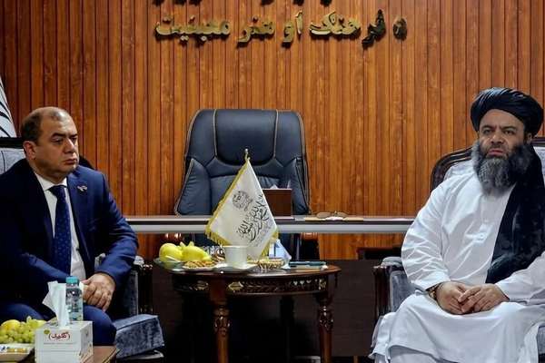 د طالبانو پلاوی د باکو د کلتوري خبرو اترو په اووم نړیوال فورم کې ګډون کوي