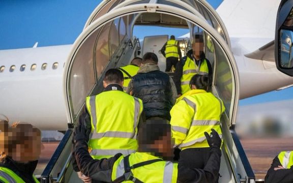 پر جنسي تېري محکوم افغان برېټانیا نه بېرته فرانسې ته لېږدول کېږي