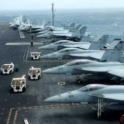 کانال اسرائیلی: امریکا در «هفته سرنوشتساز» تصمیمگیری درباره حمله به ایران قرار دارد