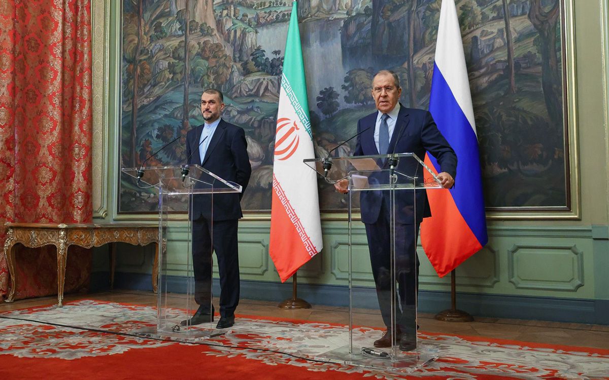 گفتگو درباره برجام، وضعیت منطقه و افغانستان؛ وزیر خارجه جمهوری اسلامی ایران به مسکو می‌رود