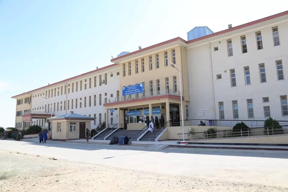 د طالبانو له واکمنېدو وروسته د کندهار د دوو سترو روغتونونو خدمات ۹۰ سلنه کم شوي