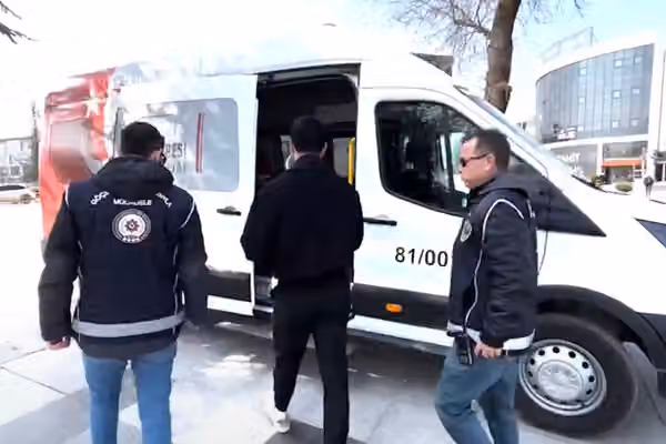 په تېرو اتو میاشتو کې په ترکیه کې تر ۲۵زره ډېر افغان پناهغوښتونکي نیول شوي دي