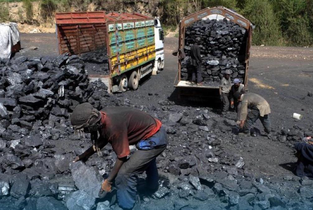 طالبان وایي د سمنګان له شباشک کانونو هره ورځ تر ۳۰۰ ټنه د ډبرو سکاره ترلاسه کیږي