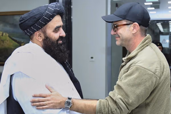 طالبانو ته د امریکا د استازي خبرداری: د ونزوېلا او ایران له برخلیک څخه ووېرېږئ