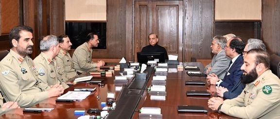 دیدار وزیران کابینه جدید پاکستان با فرماندهان ارتش این کشور در راولپندی