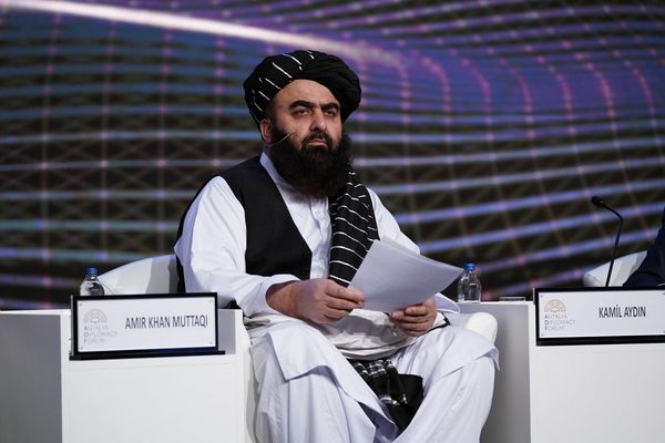 امیرخان متقي: د ایران وچکالۍ ځپلو خلکو ته اوبه رسول زموږ «دیني مکلفیت» دی