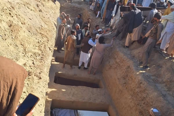 آیا رشته باریک آتشبس طالبان و پاکستان از هم گسست؟