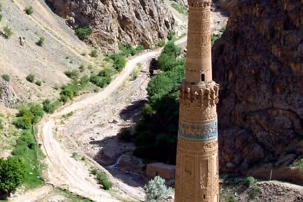 گزارش مجله انگلیسی از وضعیت فرسایش آثار تاریخی افغانستان