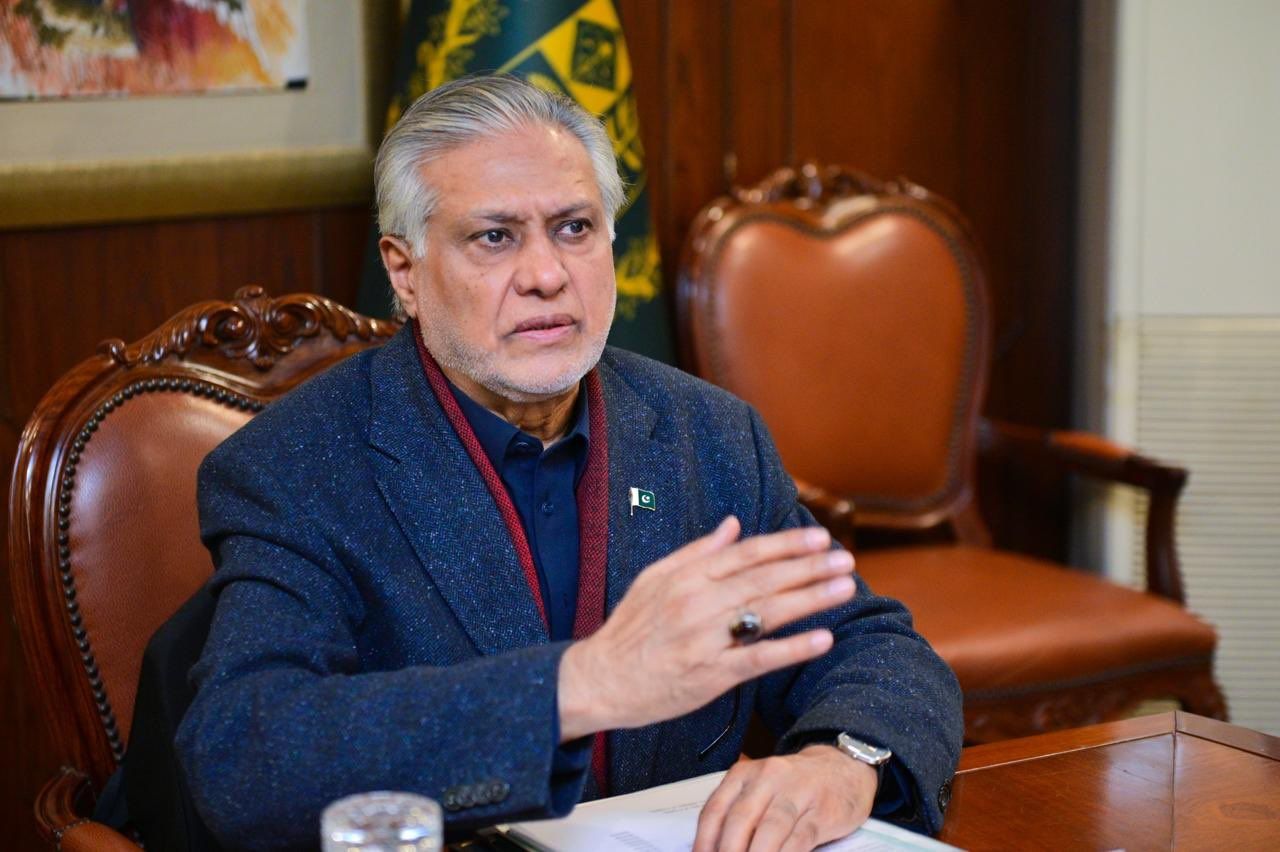 د پاکستان د بهرنیو چارو وزیر: په سعودي عربستان کې له لسو زرو څخه ډېر پاکستانیان بندیان دي