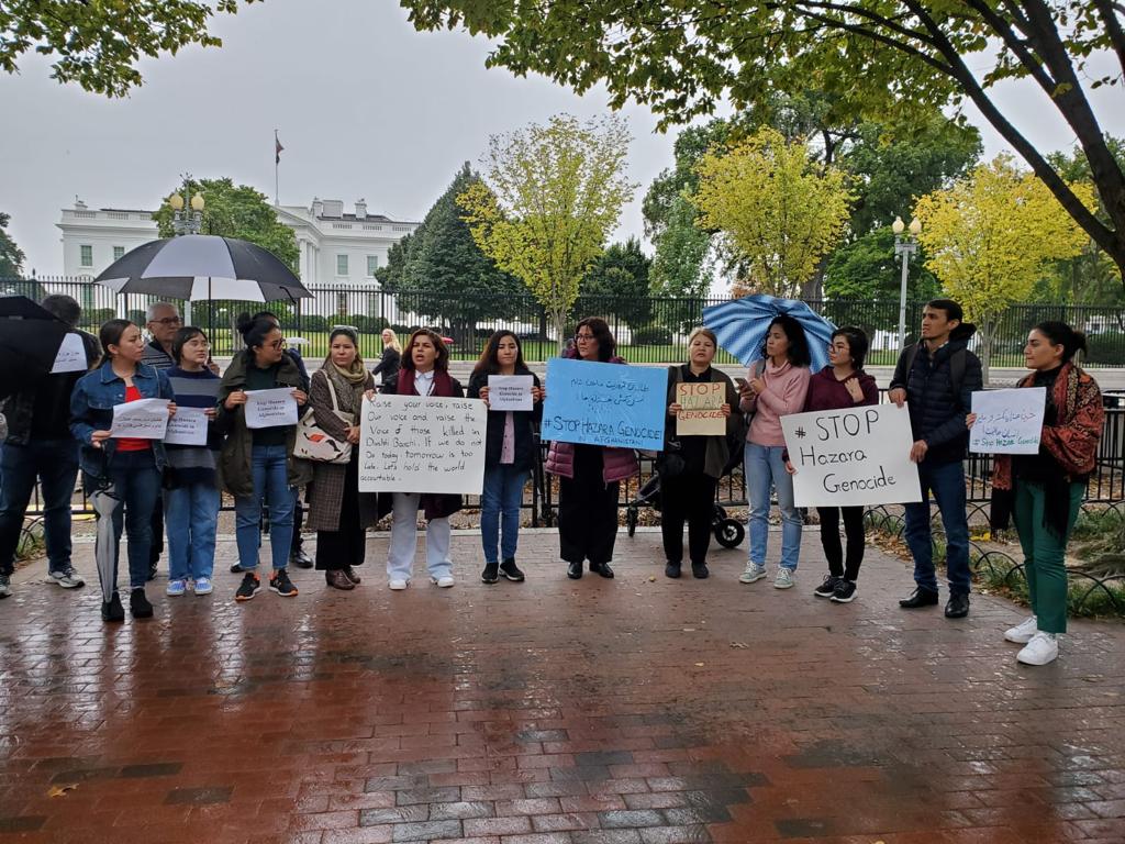 تجمع افغان‌ها در  مقابل کاخ سفید: نسل‌کشی هزاره‌ها در افغانستان را به رسمیت بشناسید