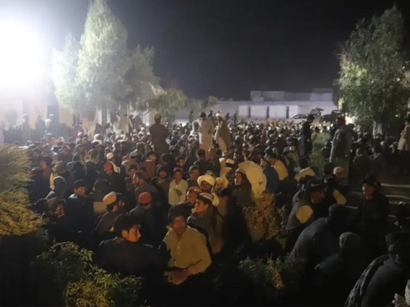 د بشري حقونو فعالان وايي، پاکستاني پولیس افغان ښځې او ماشومان بنديانوي