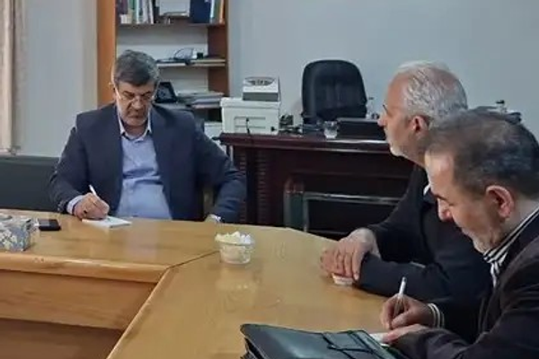 مسؤول إيراني يدعو إلى تعزيز حضور رجال الأعمال الإيرانيين في السوق الأفغانية