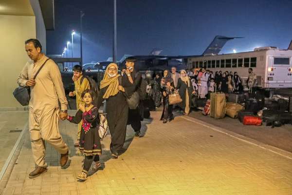 وزیر خارجه امریکا اعلام کرد انتقال افغانهای واجد شرایط به ایالات متحده لغو نشده است