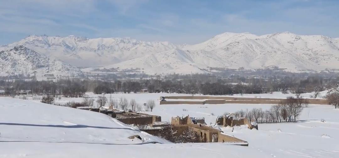 د درنې واورې له امله؛ په میدان وردګ کې یو ماشوم مړ او ۷ کورونه ویجاړ شوي دي