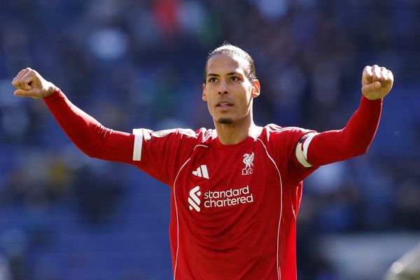 لیورپول با گل طلایی فندایک در دربی مرسیساید به پیروزی رسید