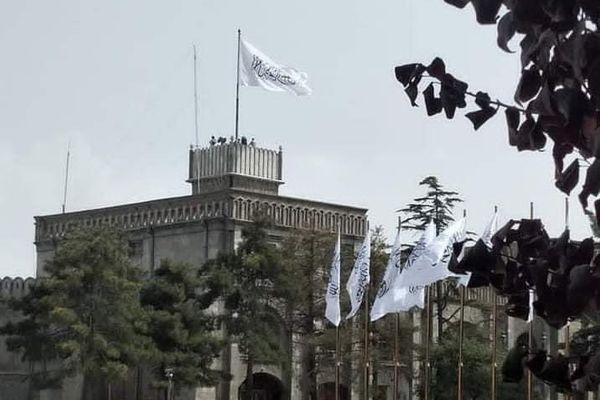 طالبان از مردم خواست نگذارند 'دسیسهها علیه نظام اسلامی' عملی شوند