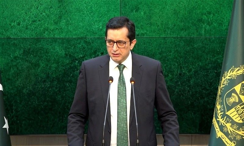 پاکستان: د سوداګریزو لارو پرانیستلو ته چمتو یو، خو طالبان باید د وسله‌والو ډلو مخه ونیسي