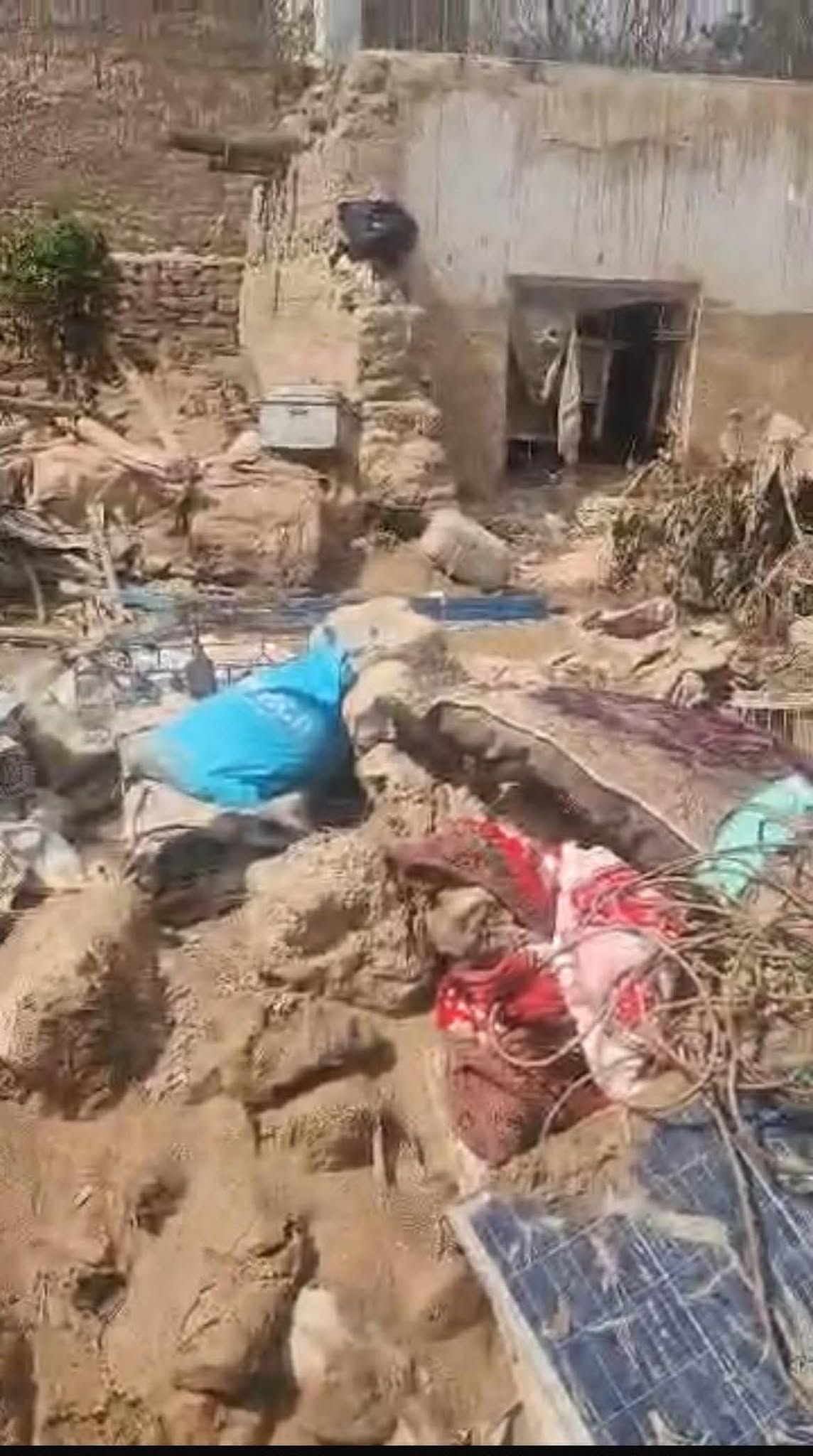 بارندگی و سیلاب در یک‌شبانه‌ روز گذشته جان ۶ نفر را در افغانستان گرفت