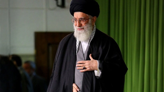 من القديس إلى إبليس.. ردود الفعل على مقتل زعیم