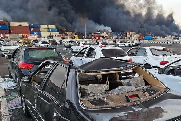 روز چهارم آتشسوزی بندر رجایی؛ خاموشی کامل آتش تا ۲۰ روز طول میکشد