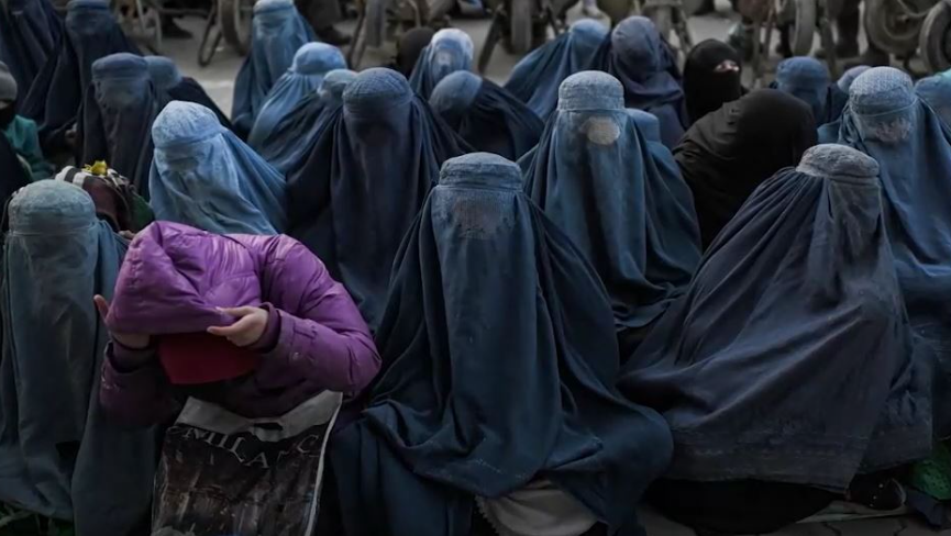 د بي‌بي‌سي خبریاله: افغان ښځې یوازې له لرې د پارکونو ننداره کوي