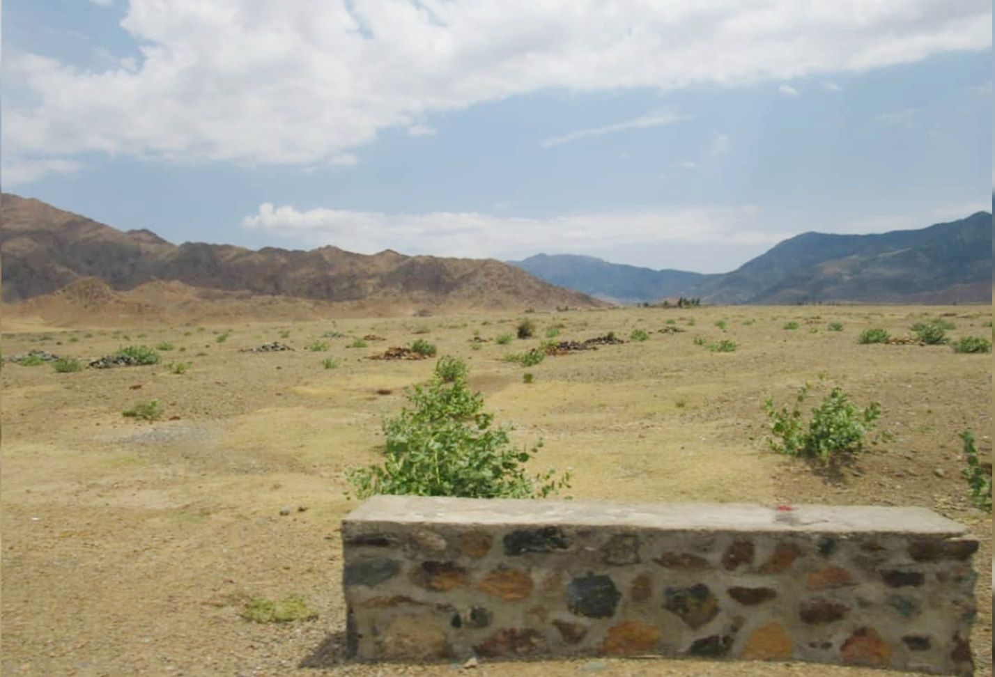 طالبان وایي په کونړ کې د کډوالو د ښارګوټي ودانیزې چارې بېرته پيل شوې