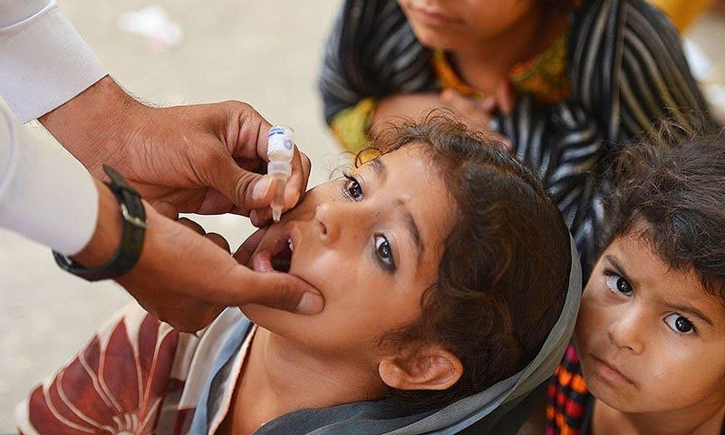 ډیلې ټیلېګراف: د واکسین ضد دسیسې نظریه په پاکستان کې د پولیو له منځه وړلو پر وړاندې خنډ دی