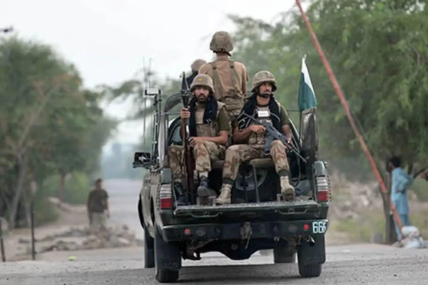 الجيش الباكستاني يعلن مقتل 19 مسلحاً قرب الحدود مع أفغانستان