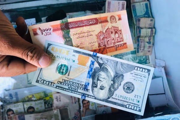 طالبان: تېر کال د امریکایي ډالر په وړاندې د افغانیو ارزښت نږدې لس سلنه لوړ شوی