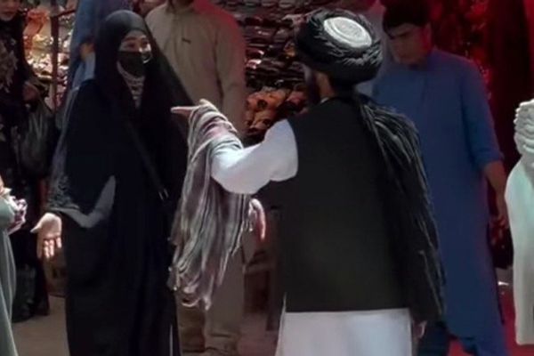 امر به معروف طالبان بازرسی خشونتبار پوشش زنان هراتی را از سر گرفت