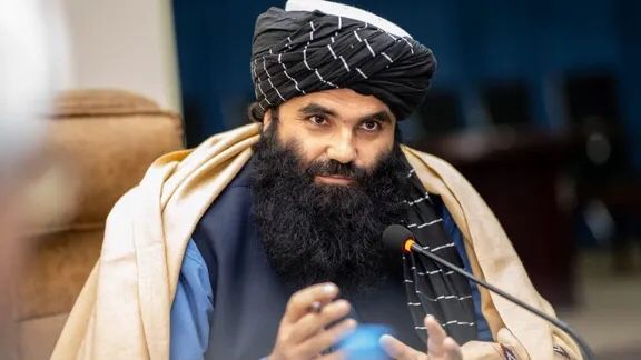 نشست قندهار؛ حقانی «برخلاف میل خود و با میانجیگری دیگران» با هبتالله آخندزاده دیدار کرد