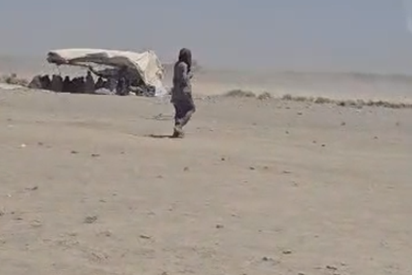 عیني شاهدان: په سپین بولدک کې «مسافر سړي سر په ۶۰ تر ۱۰۰ زرو کلدارو پـر کرښه اړول کیږي»