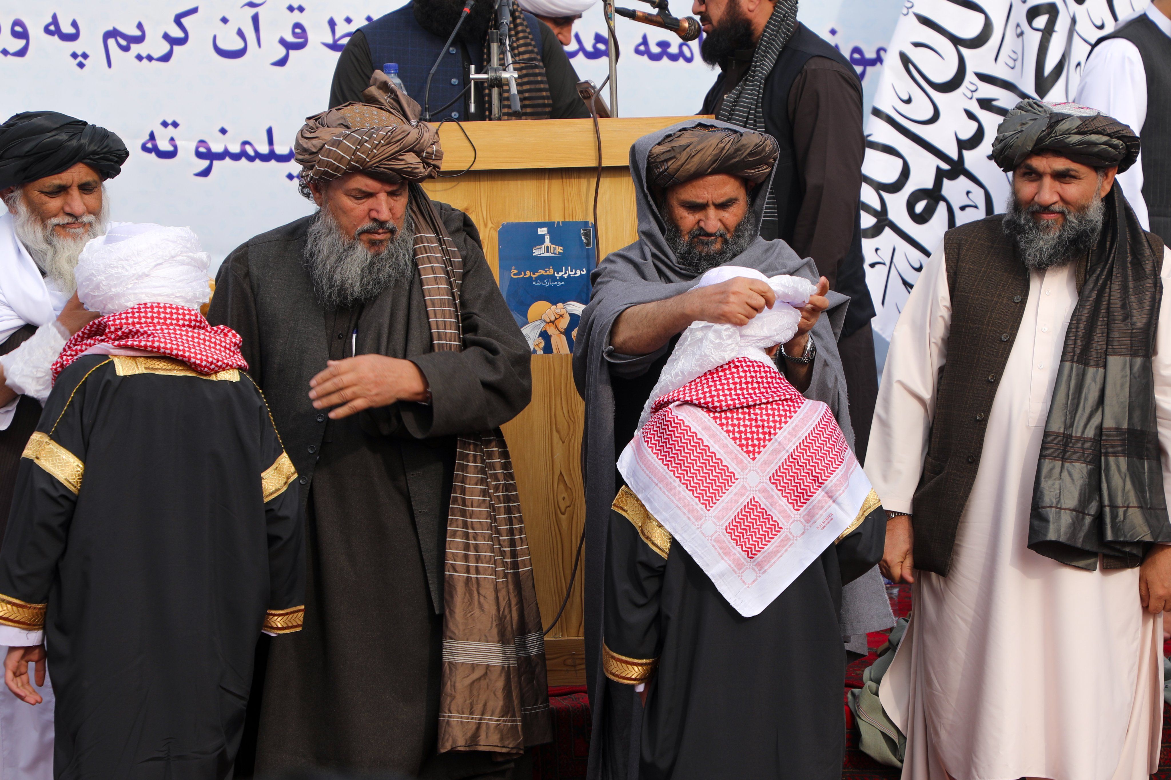 ملا عبدالغني برادر: د علماوو دنده یوازې دیني لارښوونه نه، بلکې د نظام ملاتړ هم دی