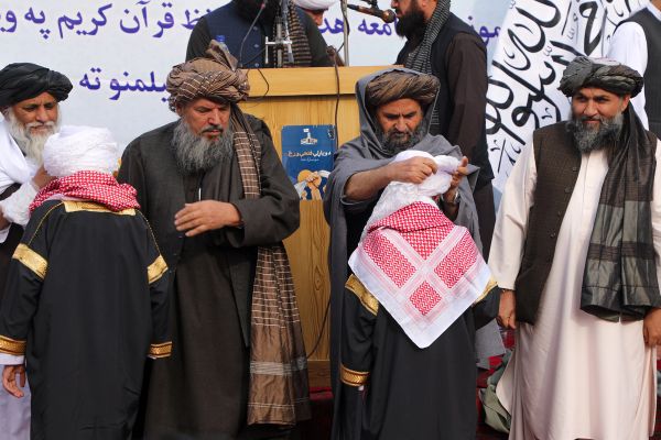 ملا عبدالغني برادر: د علماوو دنده یوازې دیني لارښوونه نه، بلکې د نظام ملاتړ هم دی