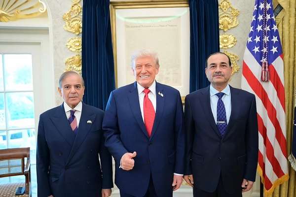 شهباز شریف او عاصم منیر له ډونالډ ټرمپ سره په سپینه ماڼۍ کې ولیدل