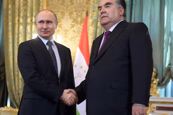 Putin, Rahmon Discuss Afghanistan In Phone Call