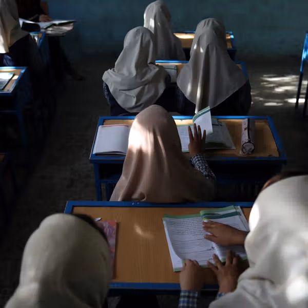 روز جهانی زنان و دختران در علم؛ ۱۶۰۷ روز از بسته ماندن مکاتب به روی دختران افغان گذشت