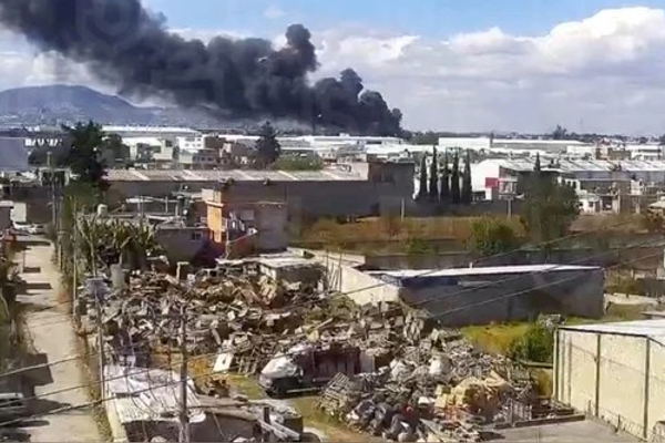 په مرکزي مکسیکو کې د یوې کوچنۍ الوتکې د نسکورېدو له امله لږترلږه ۷ کسان مړه شوي دي